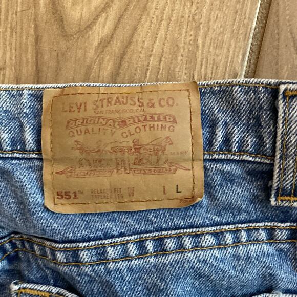 Vintage Levis 551 Jeans Womens 16 Long Blue Denim Blue Relaxed Fit Tapered USA - Picture 8 of 9